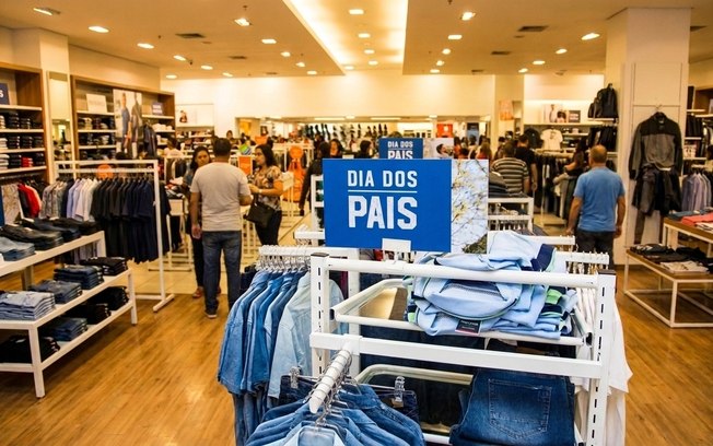 Dia dos Pais 2026: consumidores priorizam presentes afetivos
