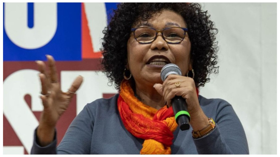 Vera Lúcia é socióloga e atua desde a década de 1990 na política Vera Lúcia é socióloga e atua desde a década de 1990 na política