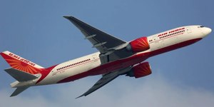 Bebê morre dentro de avião em meio a parto prematuro