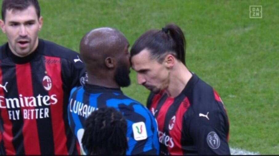 Lukaku e Ibrahimovic se estranharam na semifinal da Copa da Itália