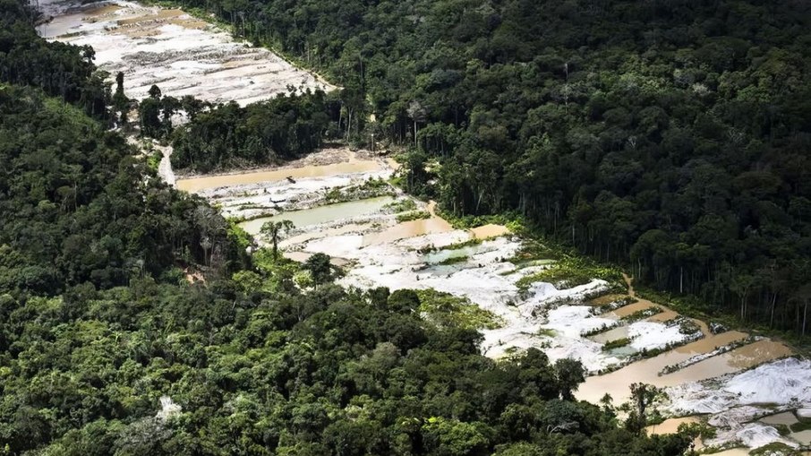 Arquivo: Força-tarefa destrói dez garimpos ilegais na Amazônia