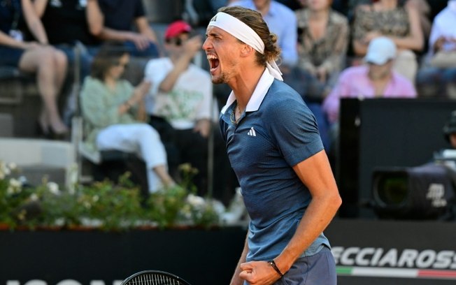 Alexander Zverev comemora a vitória sobre Alejandro Tabilo nesta sexta-feira, no Masters 1000 de Roma