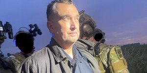 Suspeito de matar políticos nos EUA é preso após dois dias