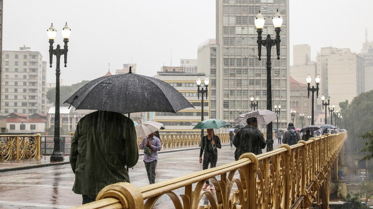 Julho%20inicia%20com%20sequ%C3%AAncia%20recorde%20de%20frio