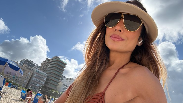 Patrícia Poeta posa de biquíni e ganha elogios: 'Maravilhosa'