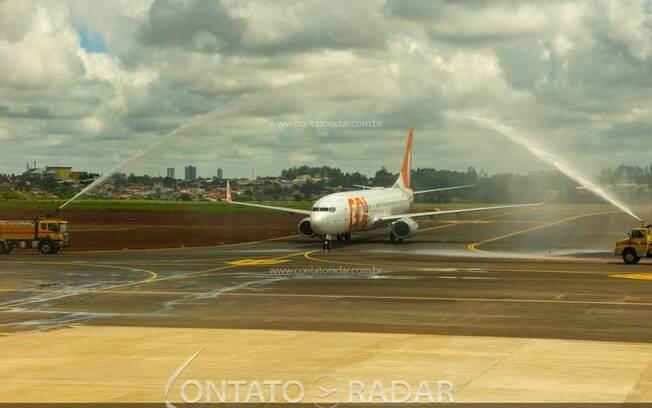 GOL realiza primeira operao com o Boeing 737-800 em Cascavel GOL realiza primeira operao com o Boeing 737-800 em Cascavel