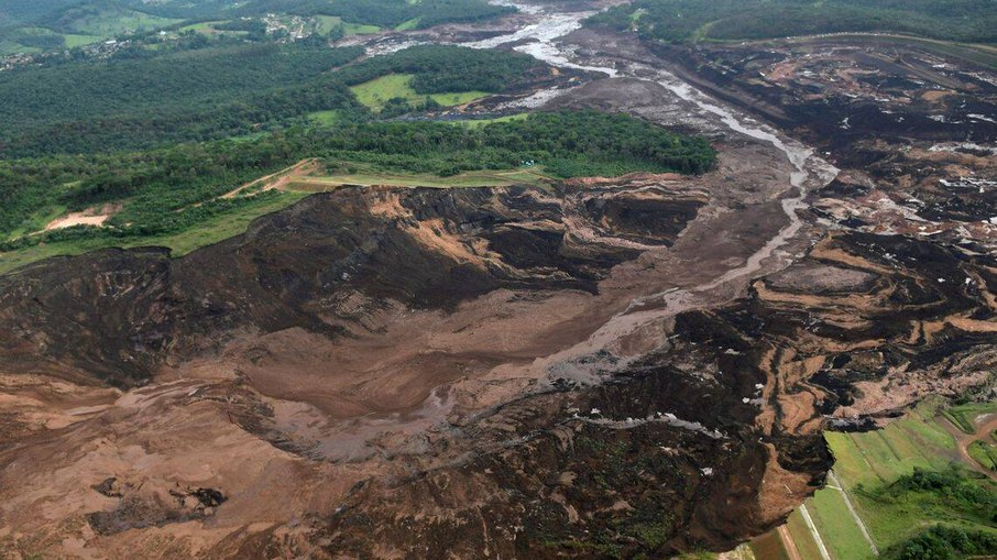 Tragédia de Brumadinho ocorreu em 25 de janeiro de2019 Tragédia de Brumadinho ocorreu em 25 de janeiro de2019