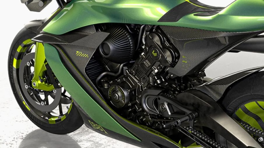 Motor V2 turbo de 997 cc desenvolve 225 cv e contribui para relação peso-potência próxima de 1 cv por kg