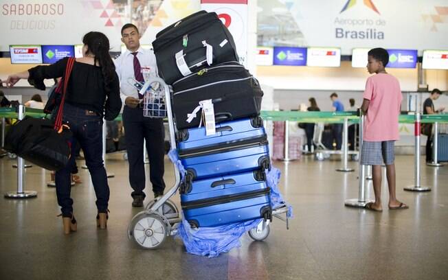 Ao todo, 15 aeroportos brasileiros adotaram as novas regras para bagagem de mão