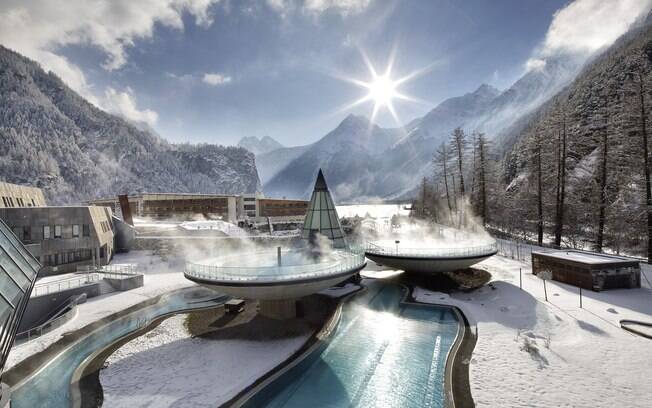 As piscinas do Aqua Dome 4 Sterne Superior Hotel e Tirol Therme Langenfeld são cenários de belas fotos de viagem
