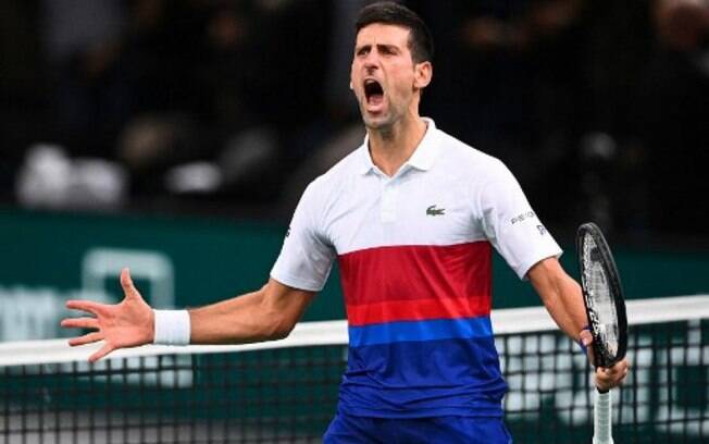 Djokovic ganha isenção médica e disputa o Australian Open