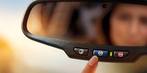 Chevrolet abre chamadas com o Papai Noel no Natal dentro do carro