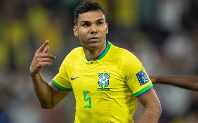 Casemiro, Gabriel Jesus, Richarlison e outros ausentes na lista de Dorival