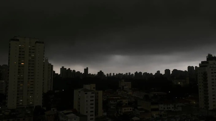 São Paulo segue com alerta de chuvas São Paulo segue com alerta de chuvas