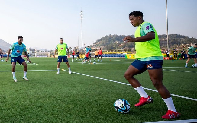 Endrick foi convocado pela primeira vez para a Seleção Brasileira Endrick foi convocado pela primeira vez para a Seleção Brasileira