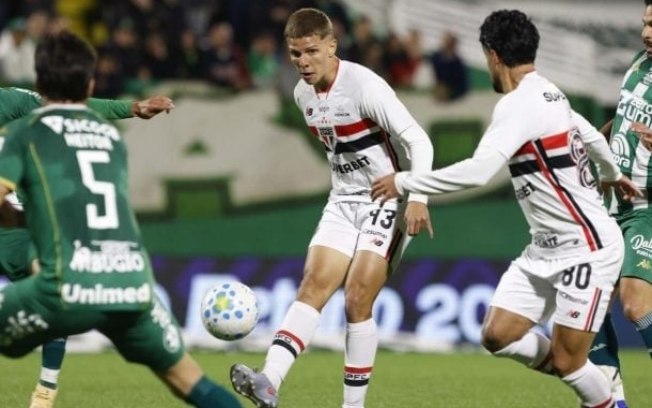 São Paulo chega a três meses sem vencer no Brasileirão São Paulo chega a três meses sem vencer no Brasileirão