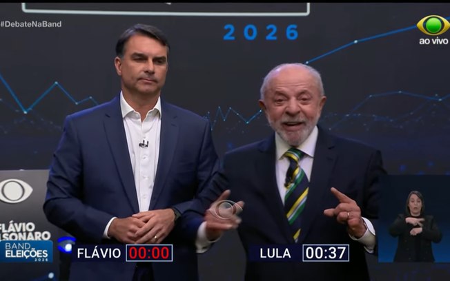 Debate na Band: Lula e Flávio trocam ataques e acusações