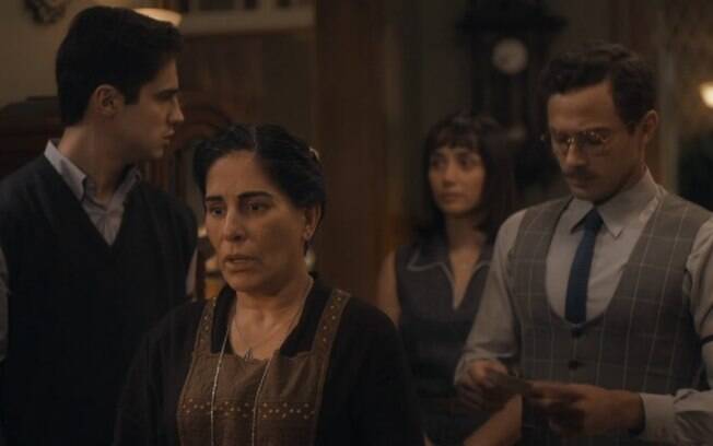 Lola enfrenta problemas financeiros em 