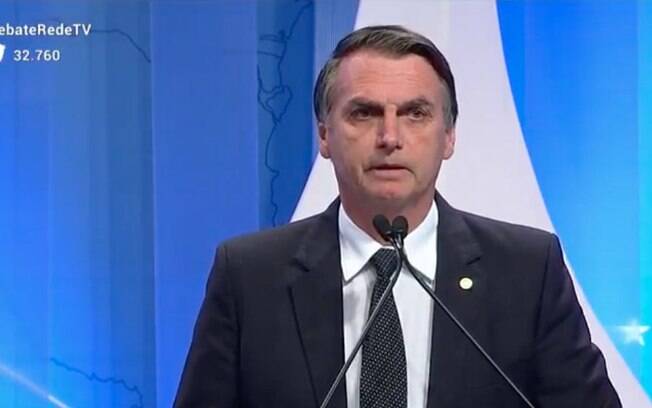 Jair Bolsonaro pede ao TSE exclusão de reportagens contra si da internet
