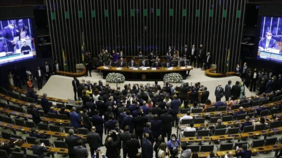 Den&uacute;ncias do ex-funcion&aacute;rio envolvem tr&ecirc;s deputados federais