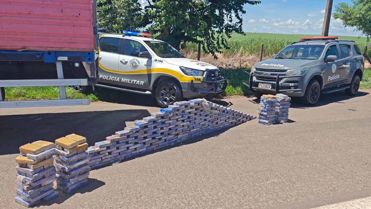 Apreensão ocorreu durante fiscalização da Polícia Militar em rodovia do interior paulista. Apreensão ocorreu durante fiscalização da Polícia Militar em rodovia do interior paulista.