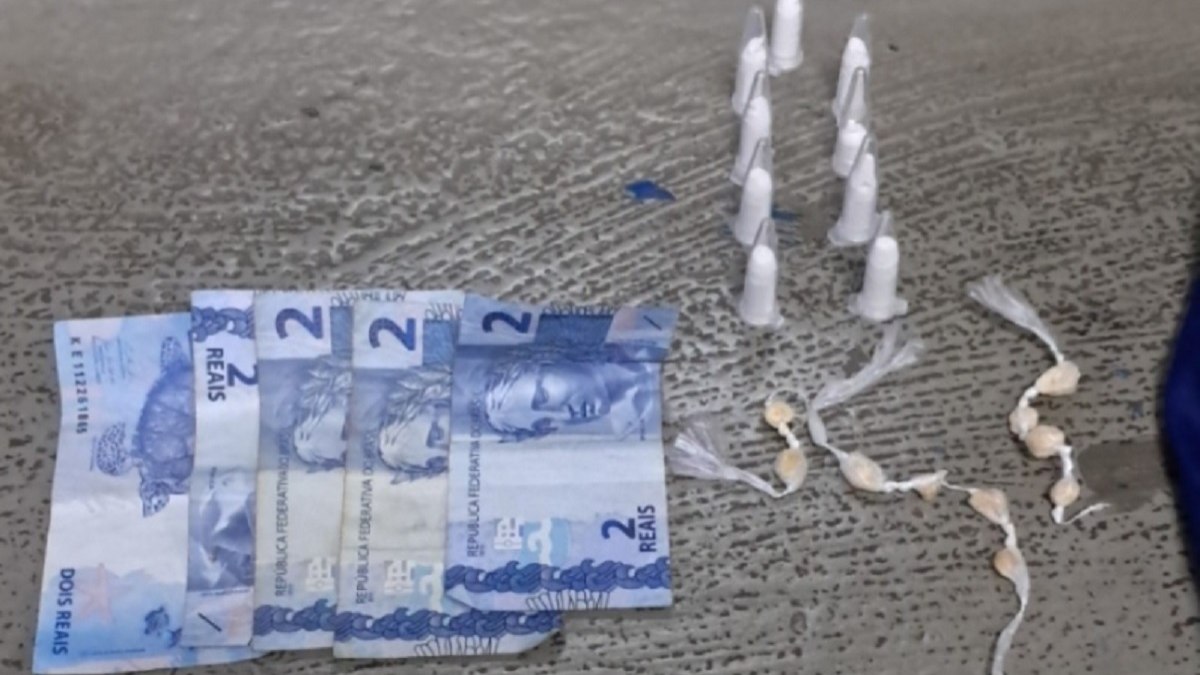 GCM de Vinhedo apreendeu cocaína e crack no Jardim Bela Vista GCM de Vinhedo apreendeu cocaína e crack no Jardim Bela Vista