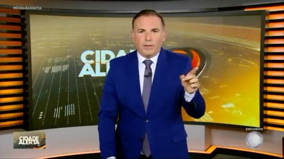 Repórteres da Record e Band se desentendem ao vivo e Gottino reage Repórteres da Record e Band se desentendem ao vivo e Gottino reage