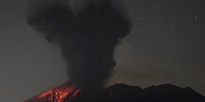 Vulcão entra em erupção no Japão e 30 voos são cancelados