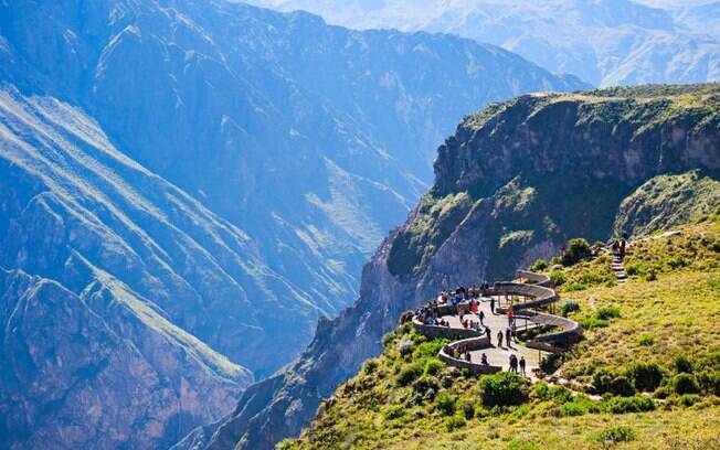 Mais do que a cidade, quem for a Arequipa precisa conhecer o cânion Colca, um dos mais profundo do mundo