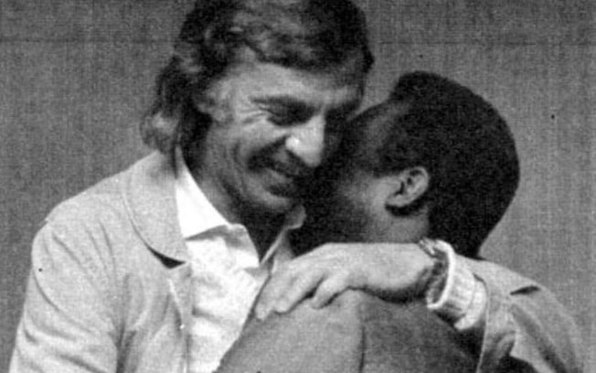 Menotti e Pelé jogaram juntos no Santos - Foto: El Gráfico Domínio público