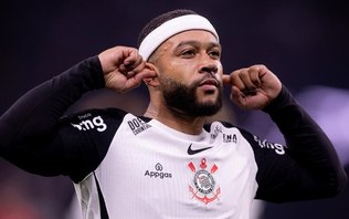 Memphis Depay se pronuncia sobre má fase do Corinthians