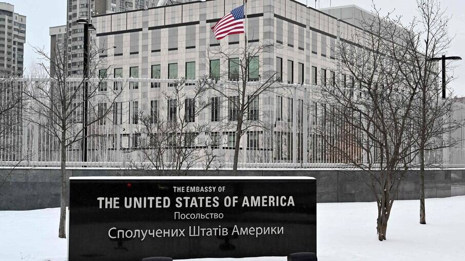 Pentágono e Departamento de Estado amricano analisam condições de segurança na embaixada do país em Kiev