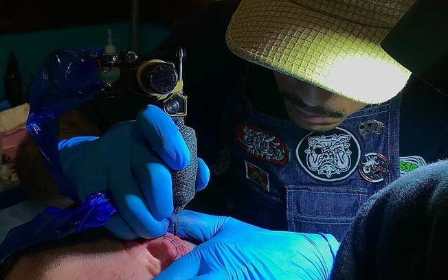 Fine Line: a tendência em tatuagem que sintetiza a evolução Fine Line: a tendência em tatuagem que sintetiza a evolução