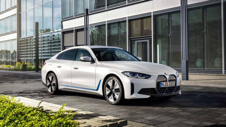 Nova opção mais em conta na linha do BMW i4  torna o sedã elétrico mais atraente no mercado