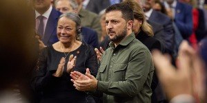 Zelensky: ataque da Rússia antes de reunião com os EUA é "cínico"