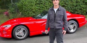 Dodge Viper 1993 de Fiuk é anunciado por R$ 800 mil; conheça