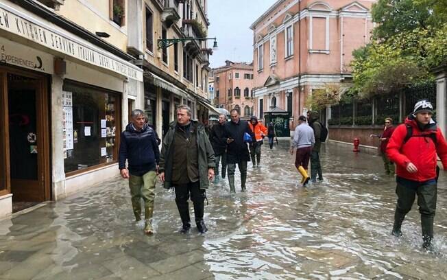 Veneza foi atingida por maior maré dos últimos 50 anos