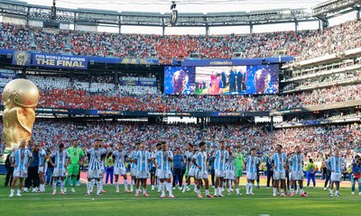 Argentinos criam 'teoria da conspiração' após vexame na Copa