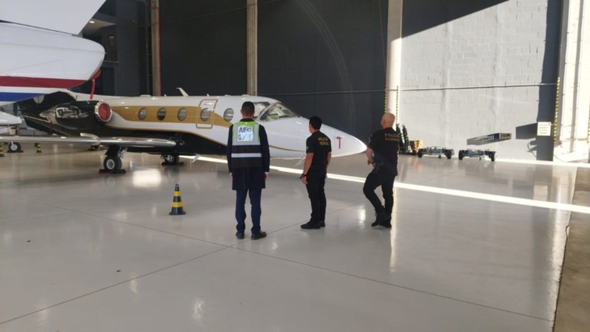 Agentes da Polícia Federal Agentes da Polícia Federal