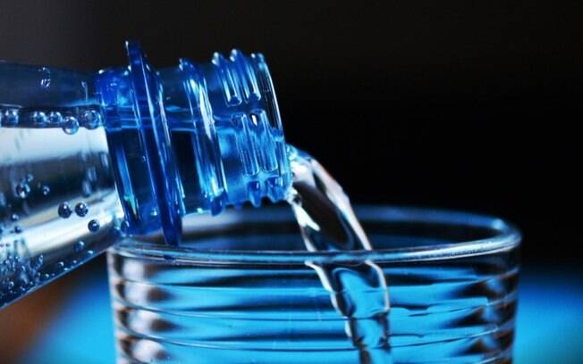 Beber pouca água aumenta o risco de insuficiência cardíaca