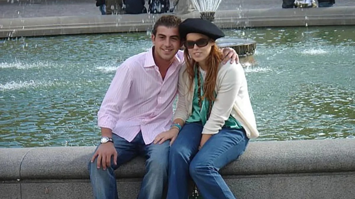 Paolo Liuzzotinha tinha 23 anos quando namorou a princesa Beatrice, que, na época, tinha 17 anos. Ele foi encontrado morto em um quarto de hotel em Miami.
