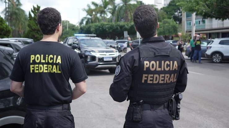 PF conduz 55 pessoas e apura 15 suspeitas de flagrantes 