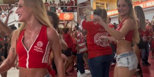 Bruna Griphao exibe sensualidade em ensaio do Salgueiro