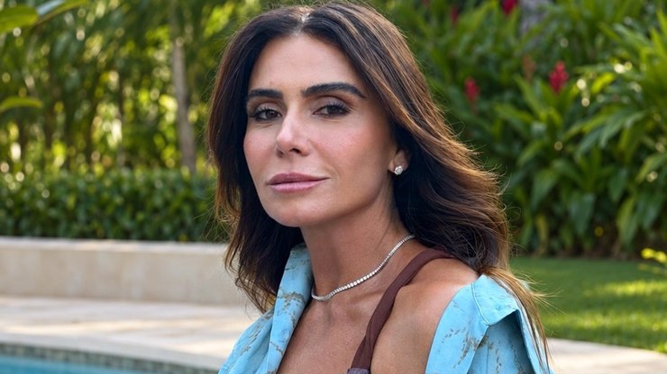 Giovanna Anttonelli posa de biquíni e ganha elogios: "Linda"