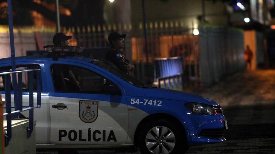 Perseguição termina em troca de tiros na Avenida Brasil