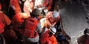 Desabamento no Rio de Janeiro deixa 2 pessoas mortas