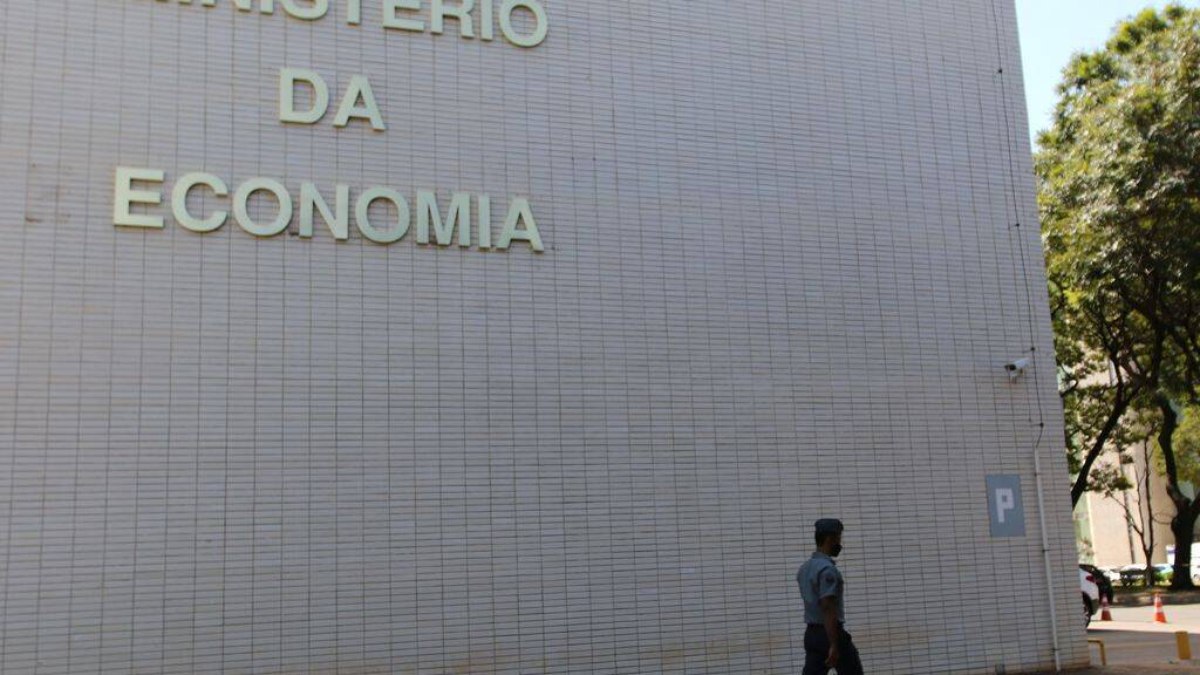 Guedes celebra un alto PIB a pesar de la crisis externa