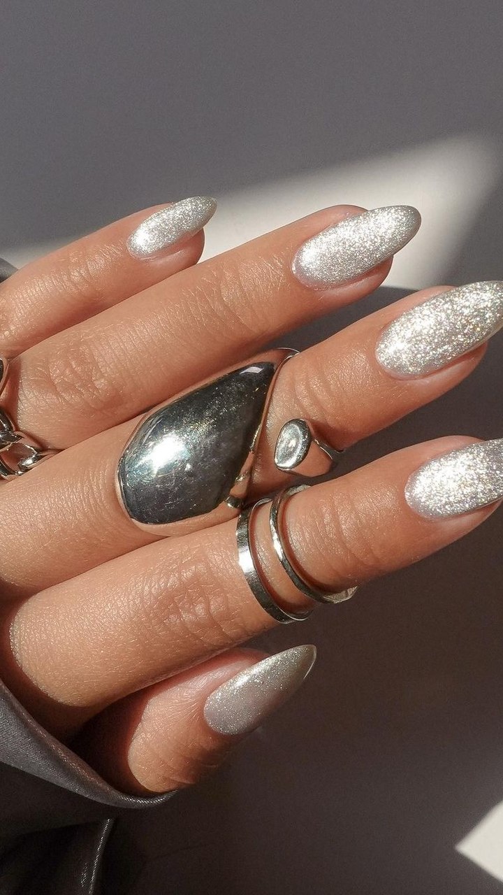 velvet nails