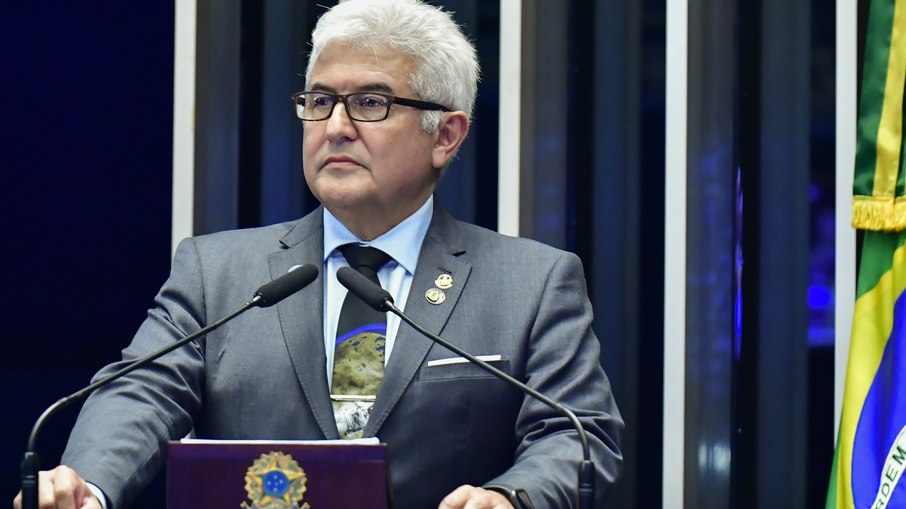 Senador Astronauta Marcos Pontes (PL/SP) na tribuna, onde discursou sobre sua candidatura à presidência do Senado.