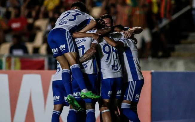 Cruzeiro é o time com melhor ataque e defesa da Série B do Brasileirão